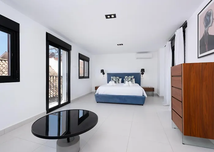 Casco Antiguo 2339 *