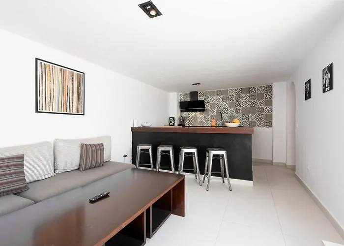 Casco Antiguo 2339 *