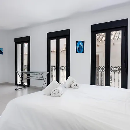 Casco Antiguo 2339 * Estepona