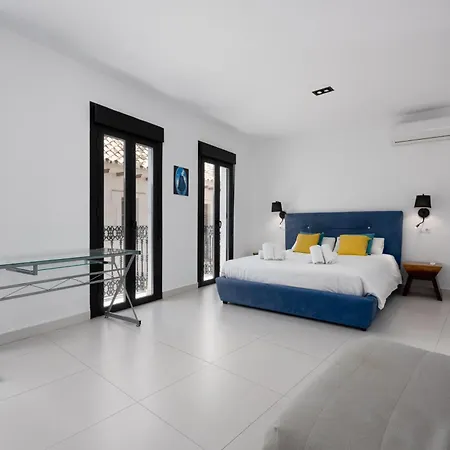 Casco Antiguo 2339 *