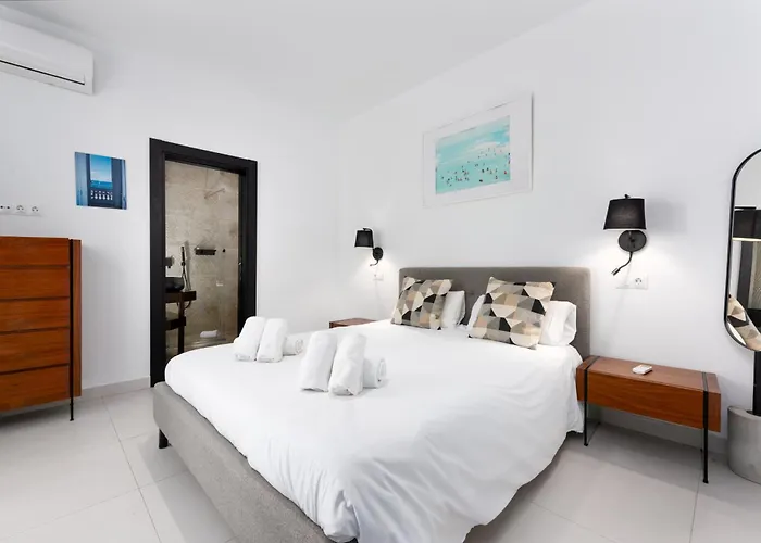 Casco Antiguo 2339 *