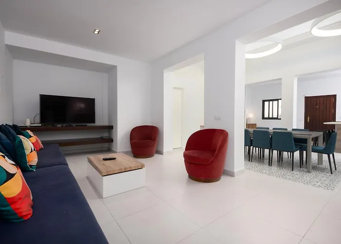 Casco Antiguo 2339 埃斯特波纳